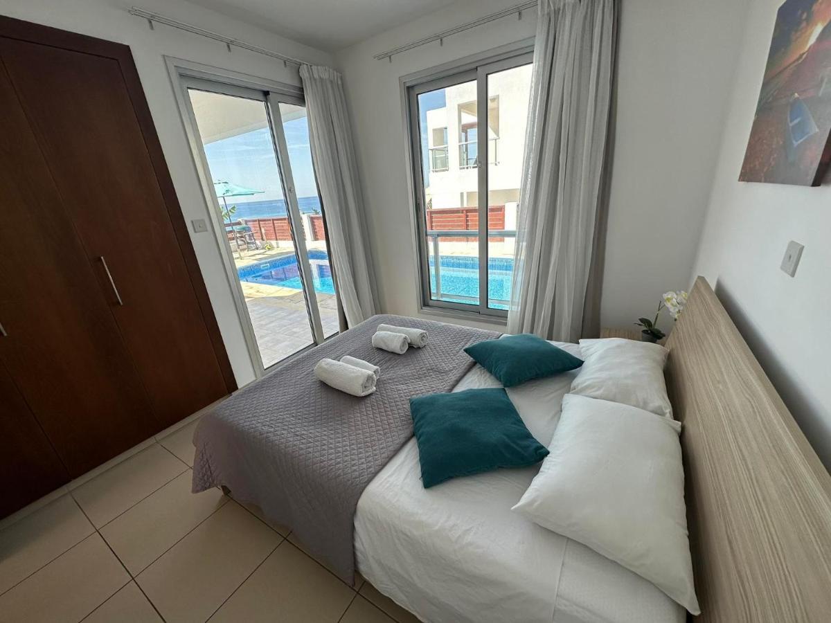 Villa Aqua Sunrise 1Km From Beach With Sea Views Coral Bay Exterior photo