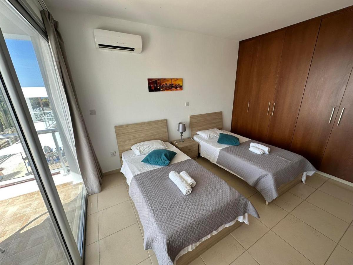 Villa Aqua Sunrise 1Km From Beach With Sea Views Coral Bay Exterior photo