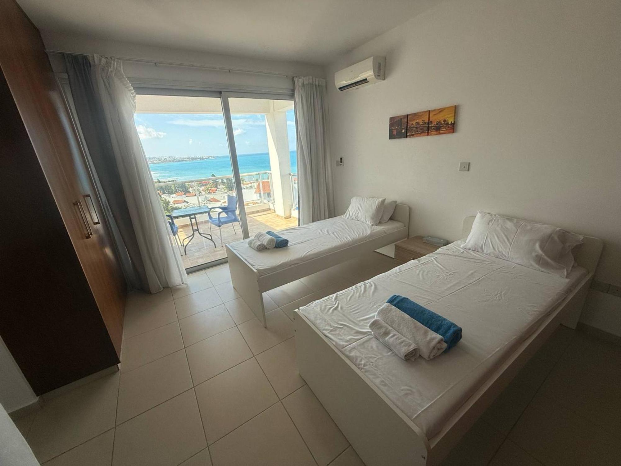 Villa Aqua Sunrise 1Km From Beach With Sea Views Coral Bay Exterior photo